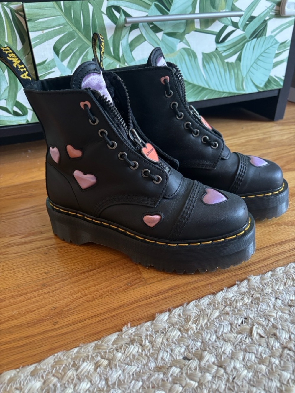Dr. Martens - Sinclair Hearts Platform Boots - 7